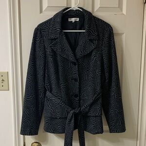 🌷3 for$25🌷Marisa Christina, US M, Grey & Black Zebra Print Belted Tiered Coat